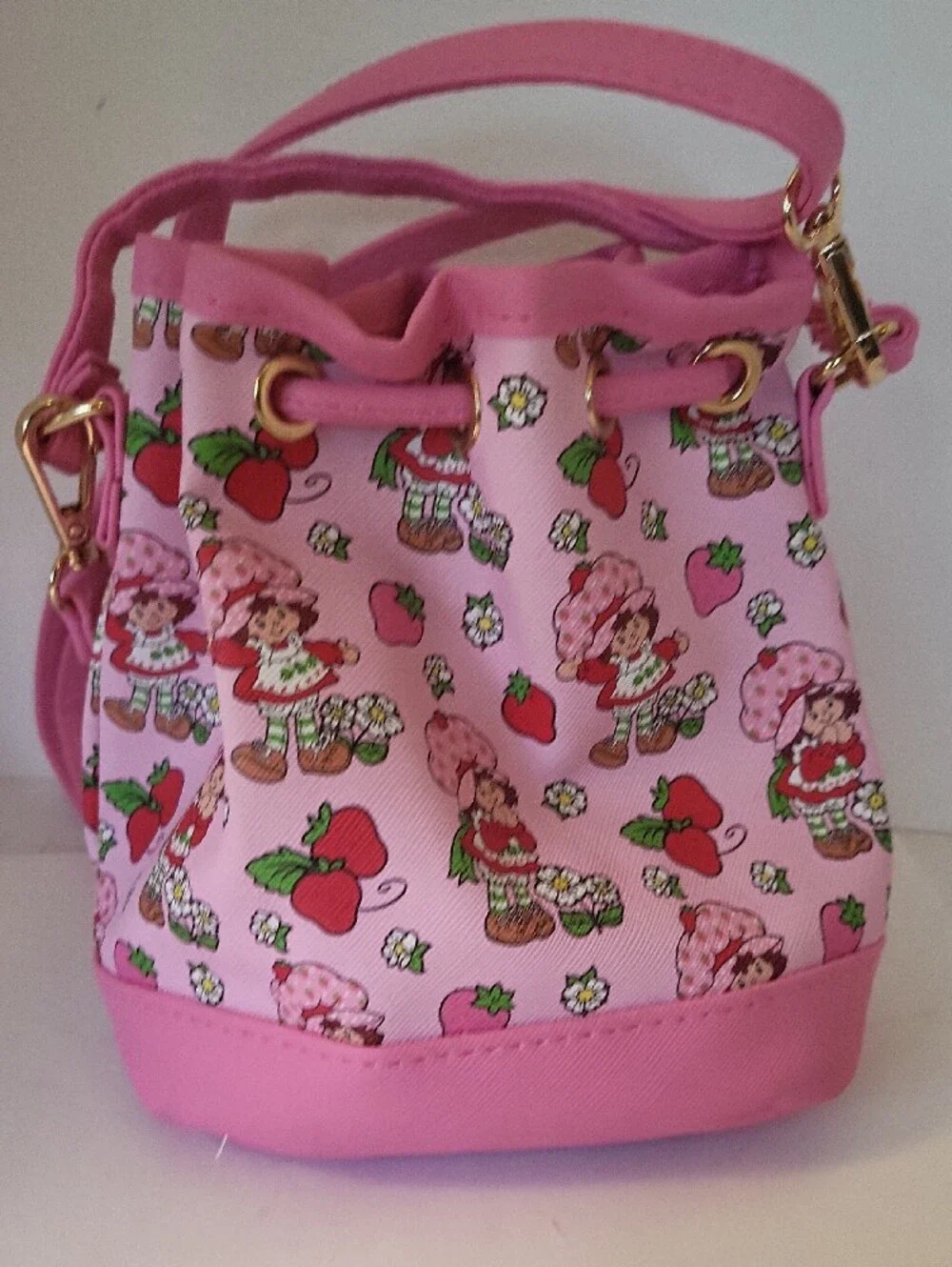 Pink Strawberry Shortcake Print Drawstring Mini Bucket Bag